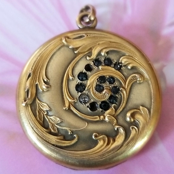 Antique Vintage Early 1900s W & SB Art Nouveau Gold Filled and Sapphire Locket - Picture 5 of 16